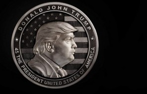 На Урале выпустили монету-медаль с портретом Трампа весом 1 кг
