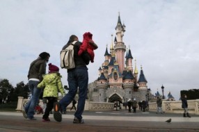 Walt Disney повысила стоимость входа в тематические парки на 2-5%