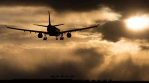 Российские пассажиры смогут требовать с авиакомпаний до 332 тыс. руб. за задержку рейса