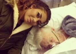 Звезда реалити-шоу устроила фотосессию с умирающей в больнице бабушкой