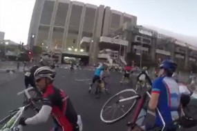 Порывистый ветер сорвал велогонку в Кейптауне