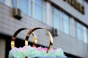Более 1,1 тыс. браков заключат в день "трех семерок" в Москве